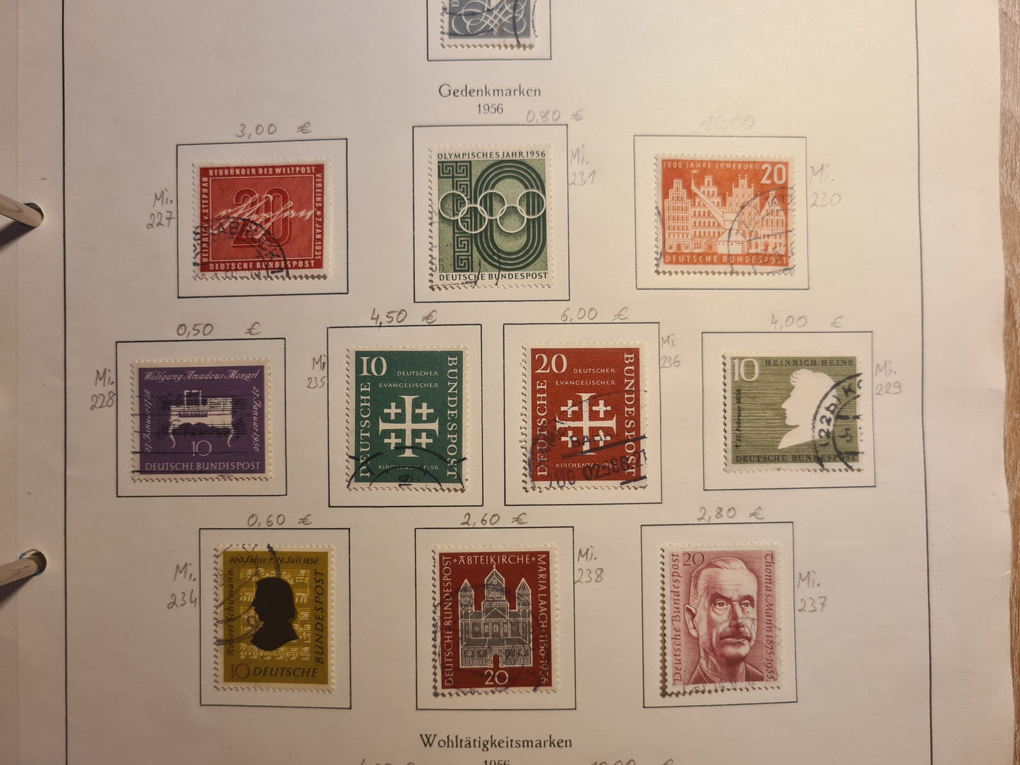 Briefmarken Gedenkmarken und Wohltätigkeitsmarken
